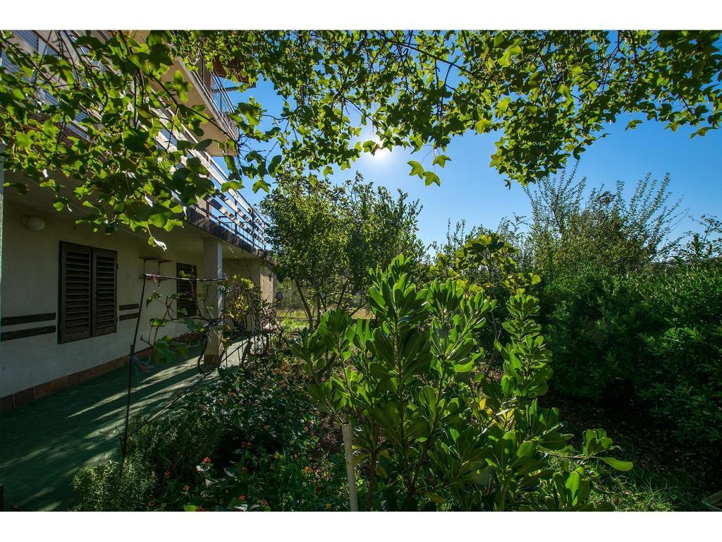 Apartments Velebit Starigrad Paklenica Dış mekan fotoğraf