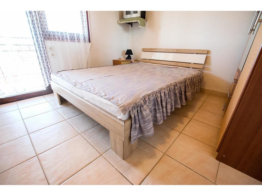 Apartments Velebit Starigrad Paklenica Dış mekan fotoğraf
